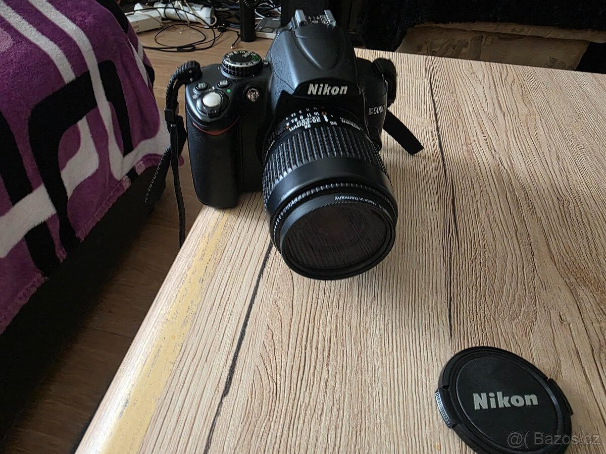 NIKON D 5000 - 5