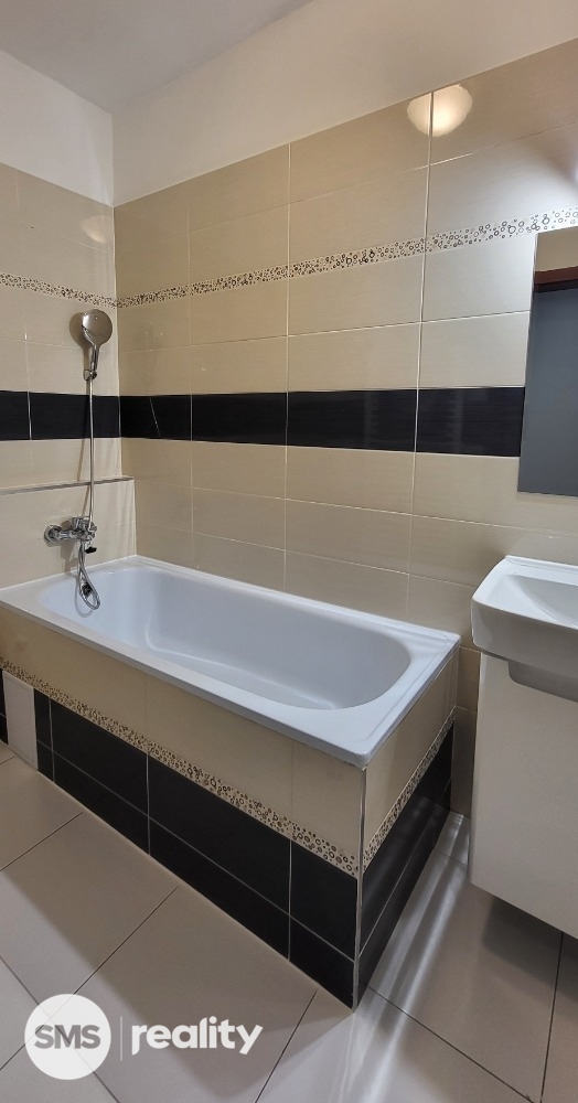 Pronájem bytu 2+kk - 5