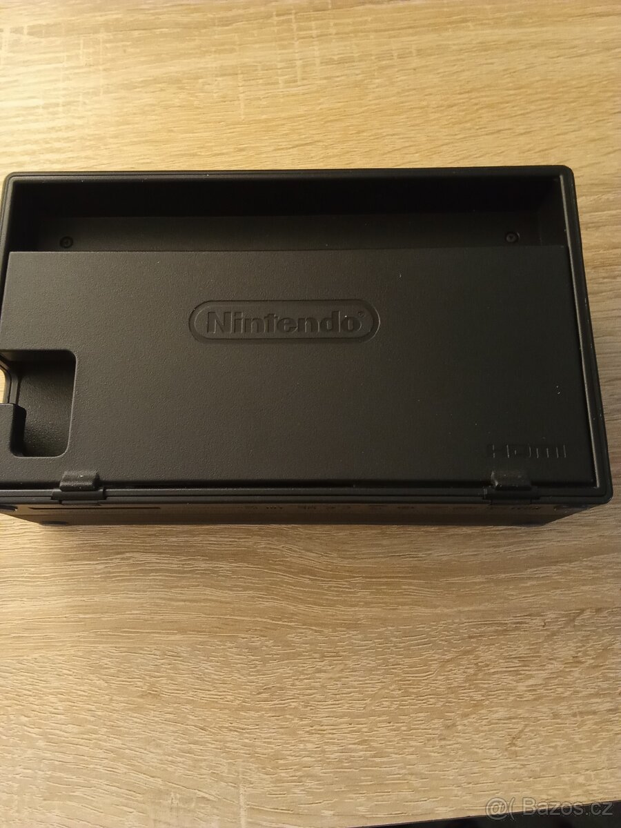 Nintendo switch+příslušenství - 5