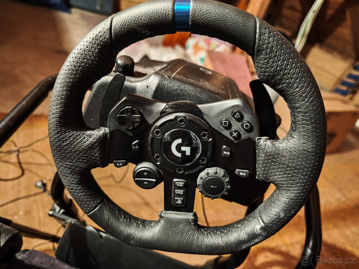 Závodní kokpit + volant, pedály, řadící páka - 5