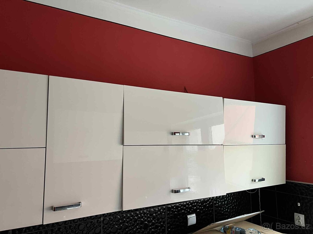 Kuchyňská linka se spotřebiči (kromě myčky) - 5