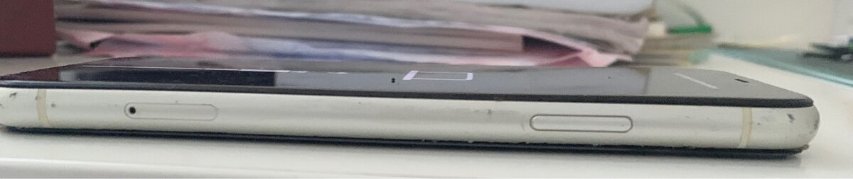 iPhone 11 - na náhradní díly - 5