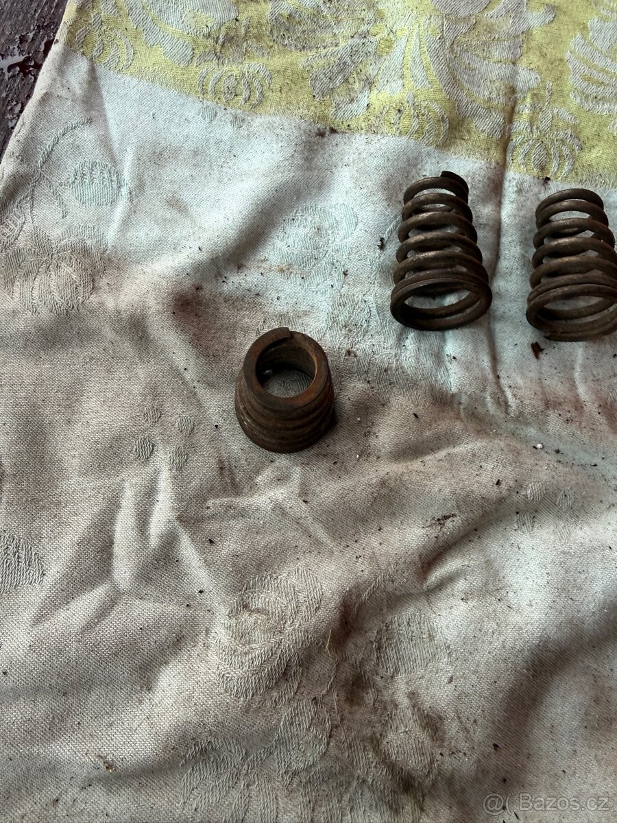 pružiny spojky - asi Jawa,Čz, NSU, DKW - 5