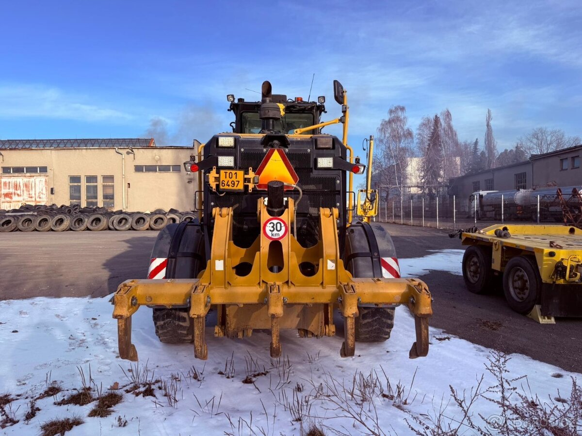 CAT 120 M2 AWD 2016 - 5