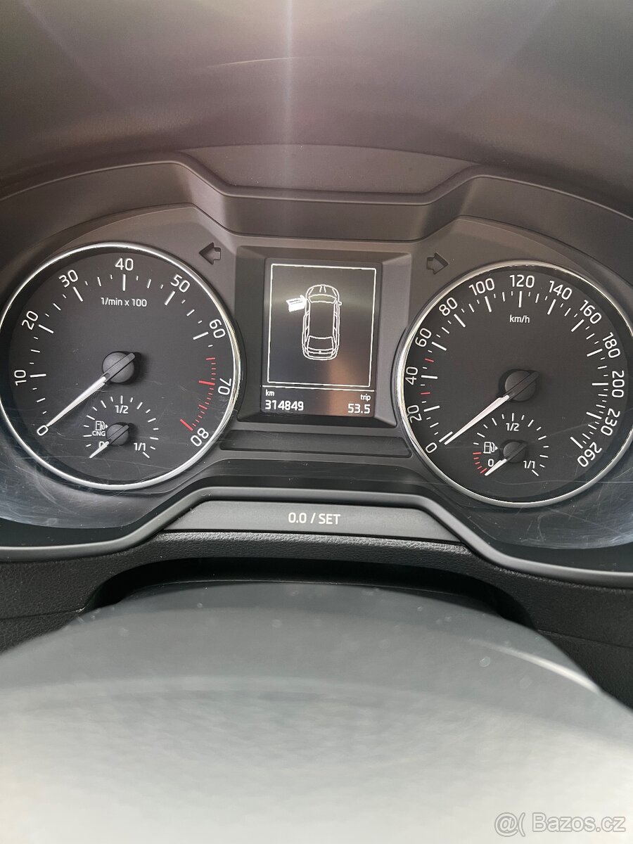 Škoda Octavia 1.4gtec 2016 - 5