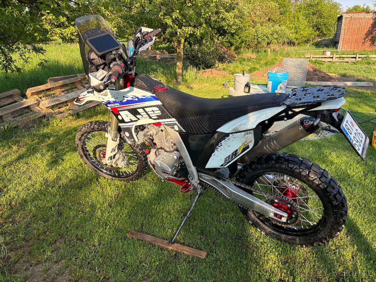 AJP PR7