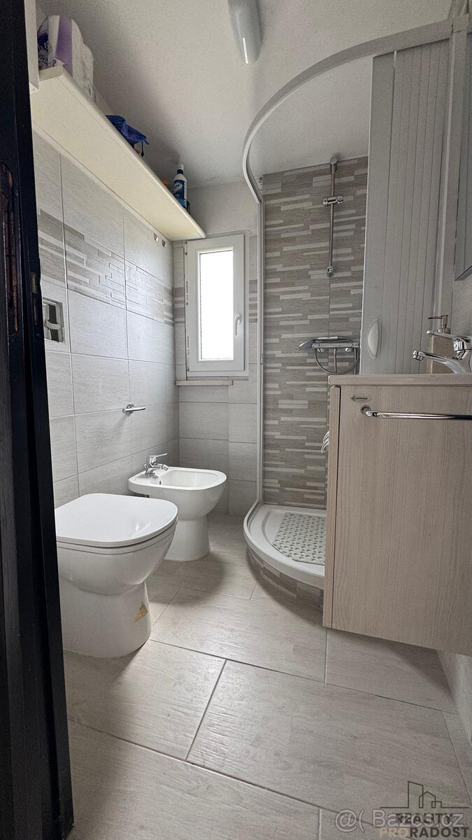 Prodej bytu 1+kk 35 m², via Lago di Como, Montesilvano, Itál - 5