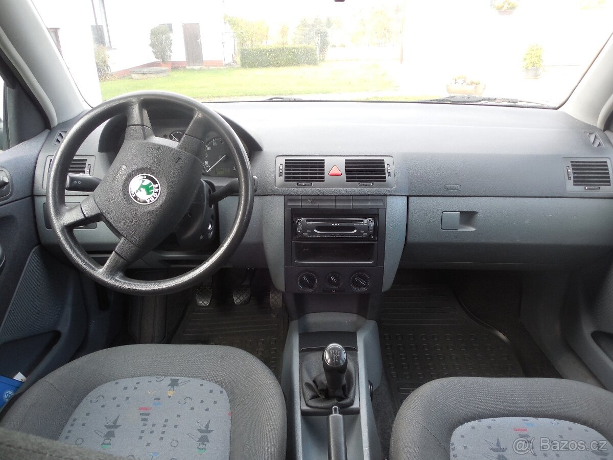 prodám Škoda FABIA COMBI 1,2 - 5