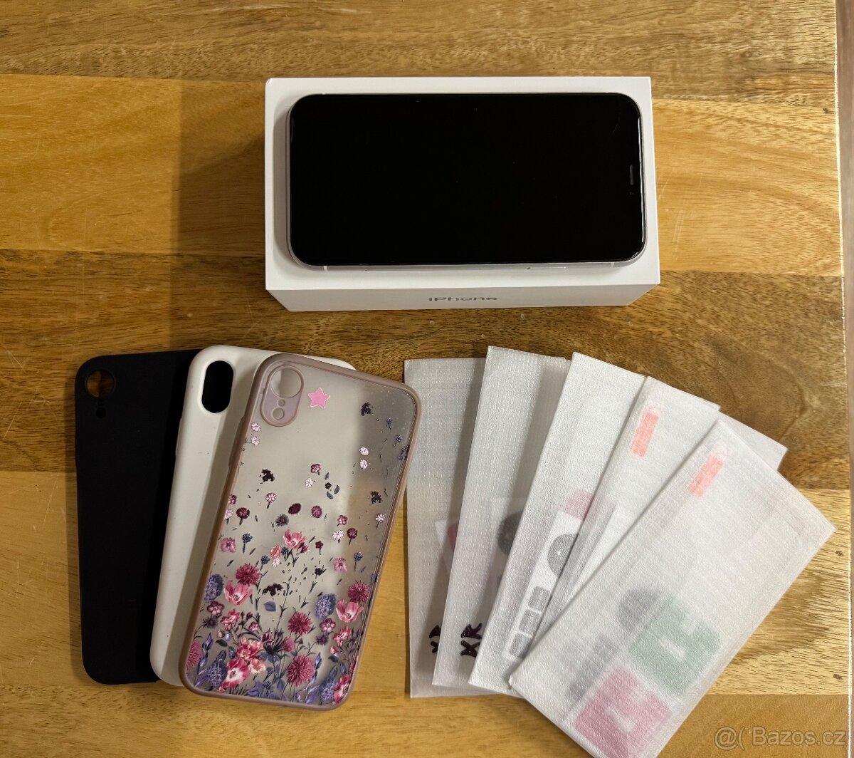 Apple iPhone XR 64GB - 5