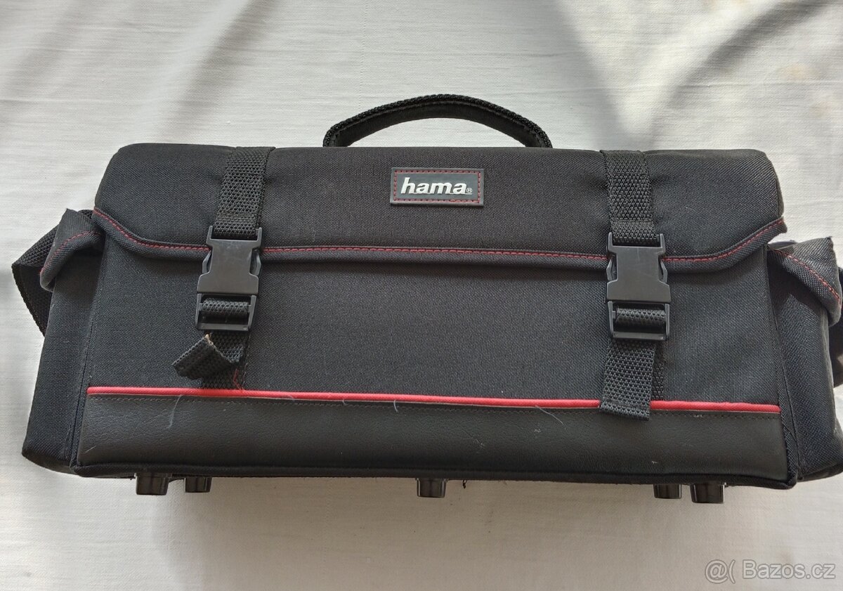 Kamera Grundig + příslušenství + taška
- 5