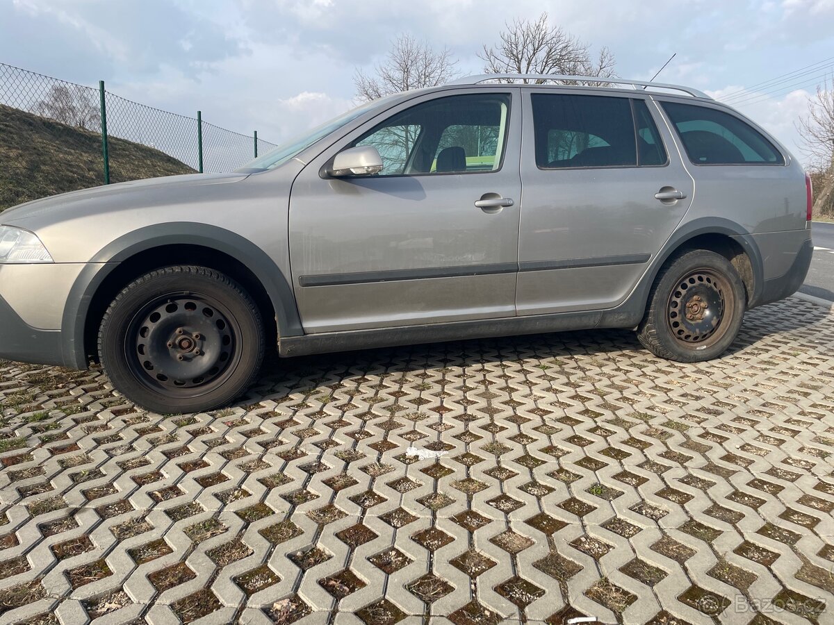 Škoda Octavia Scout - 5