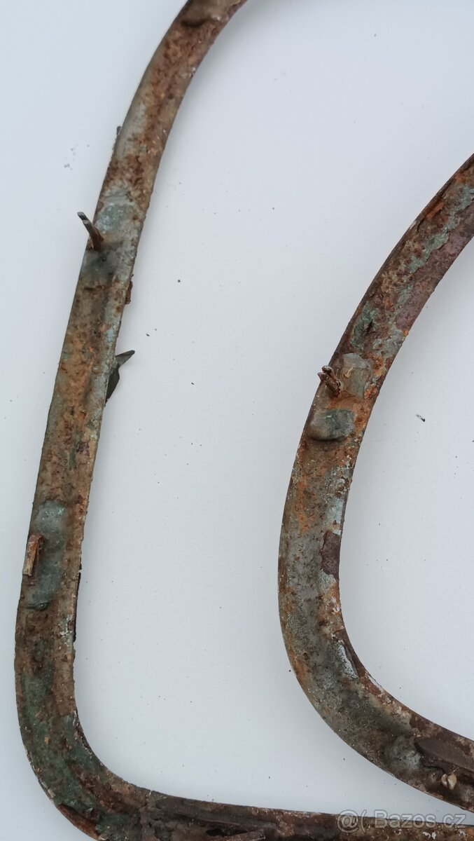 Tatra 600 Tatraplan, lišty zadních oken - 5