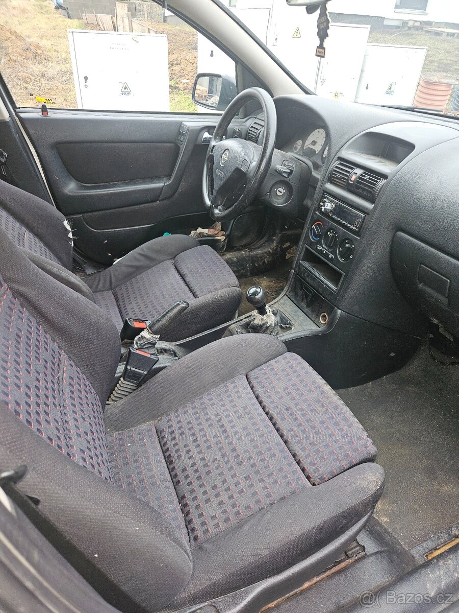 Opel Astra 1.6 - 5