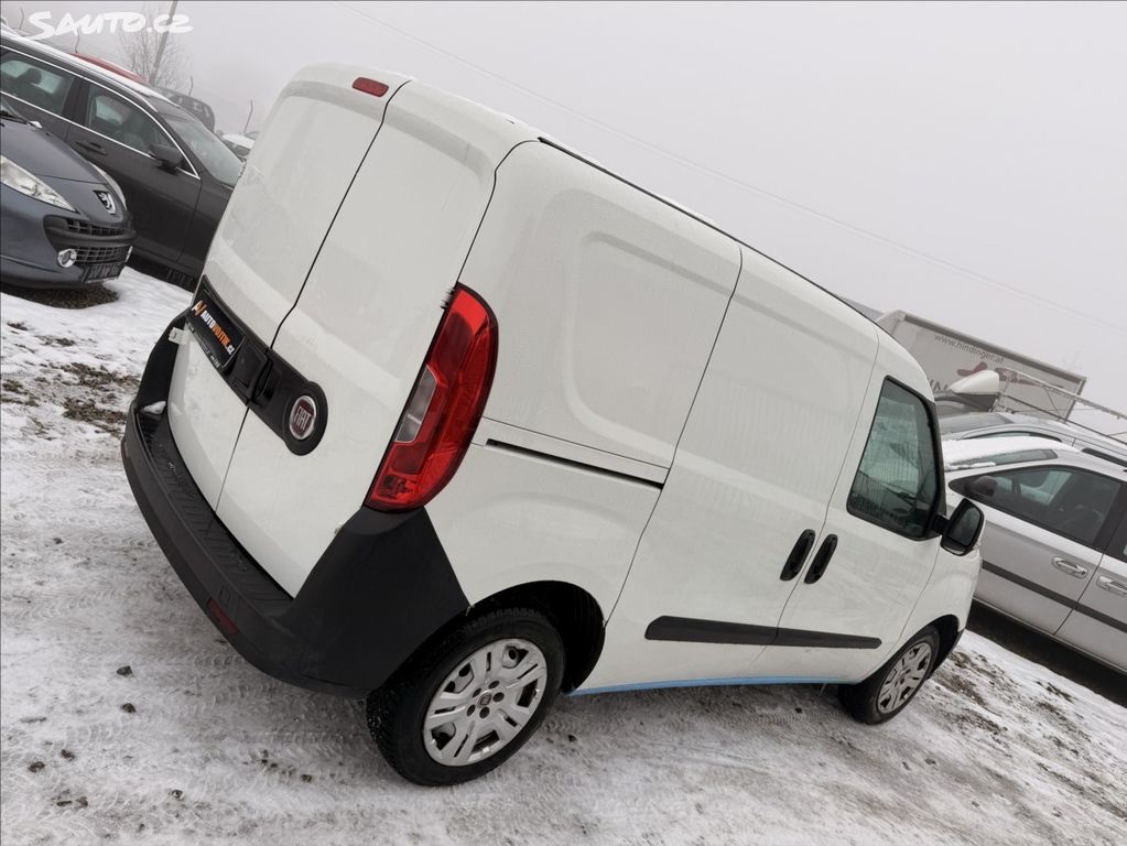 Fiat Dobló 2018 Nova Stk 90450km Perfektní stav - 5