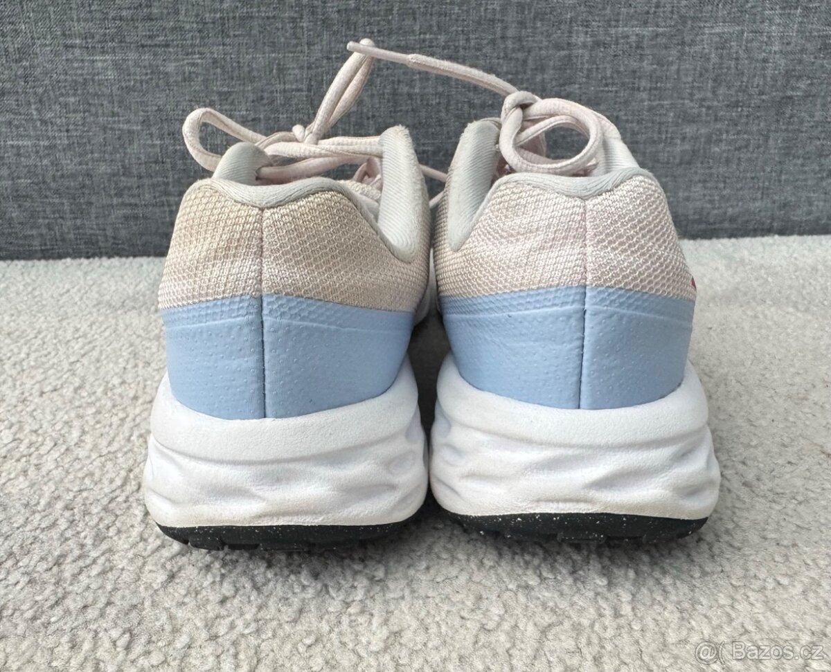 Růžové tenisky Nike, vel. 35,5 - 5