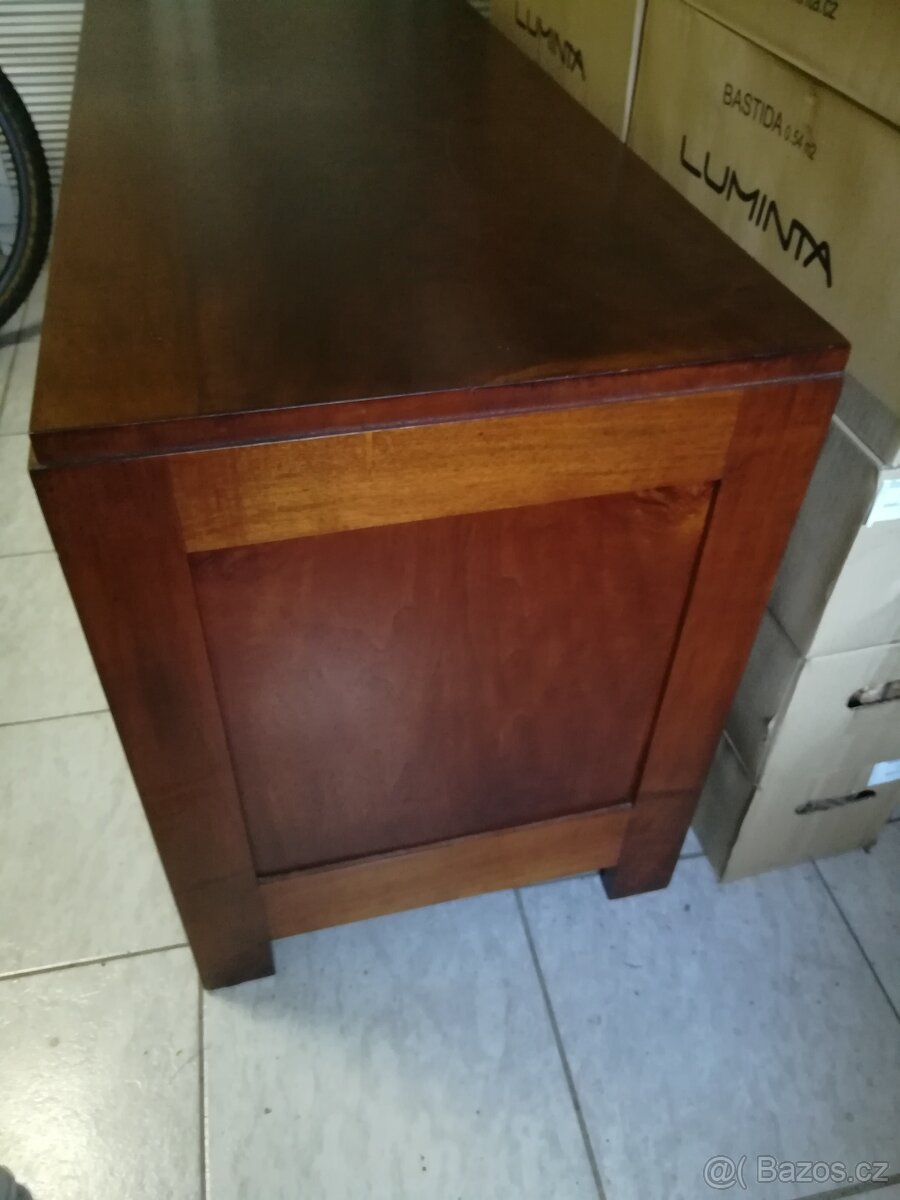 Komoda - 5