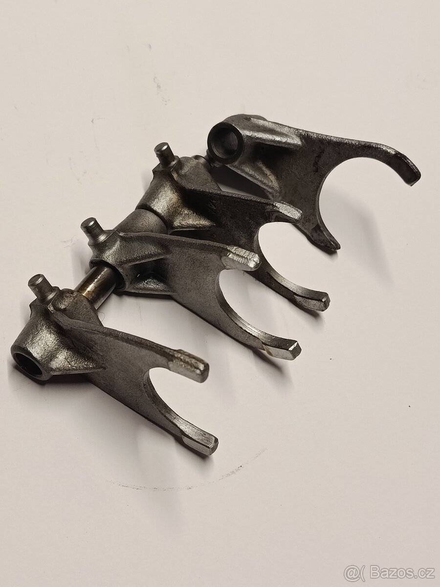 Válec Suzuki DR 650 - 5