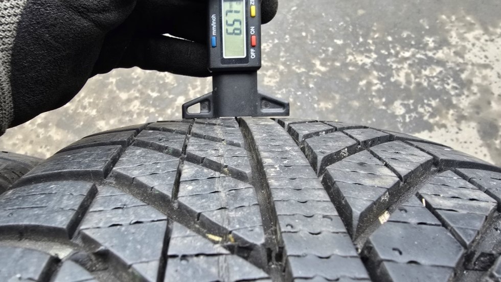 Celoroční pneu 205/55/16 Good Year - 5