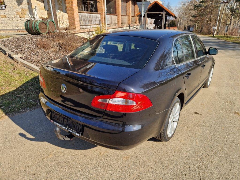 Škoda Superb 2 1,6 TDI, 77 KW xenony - 5