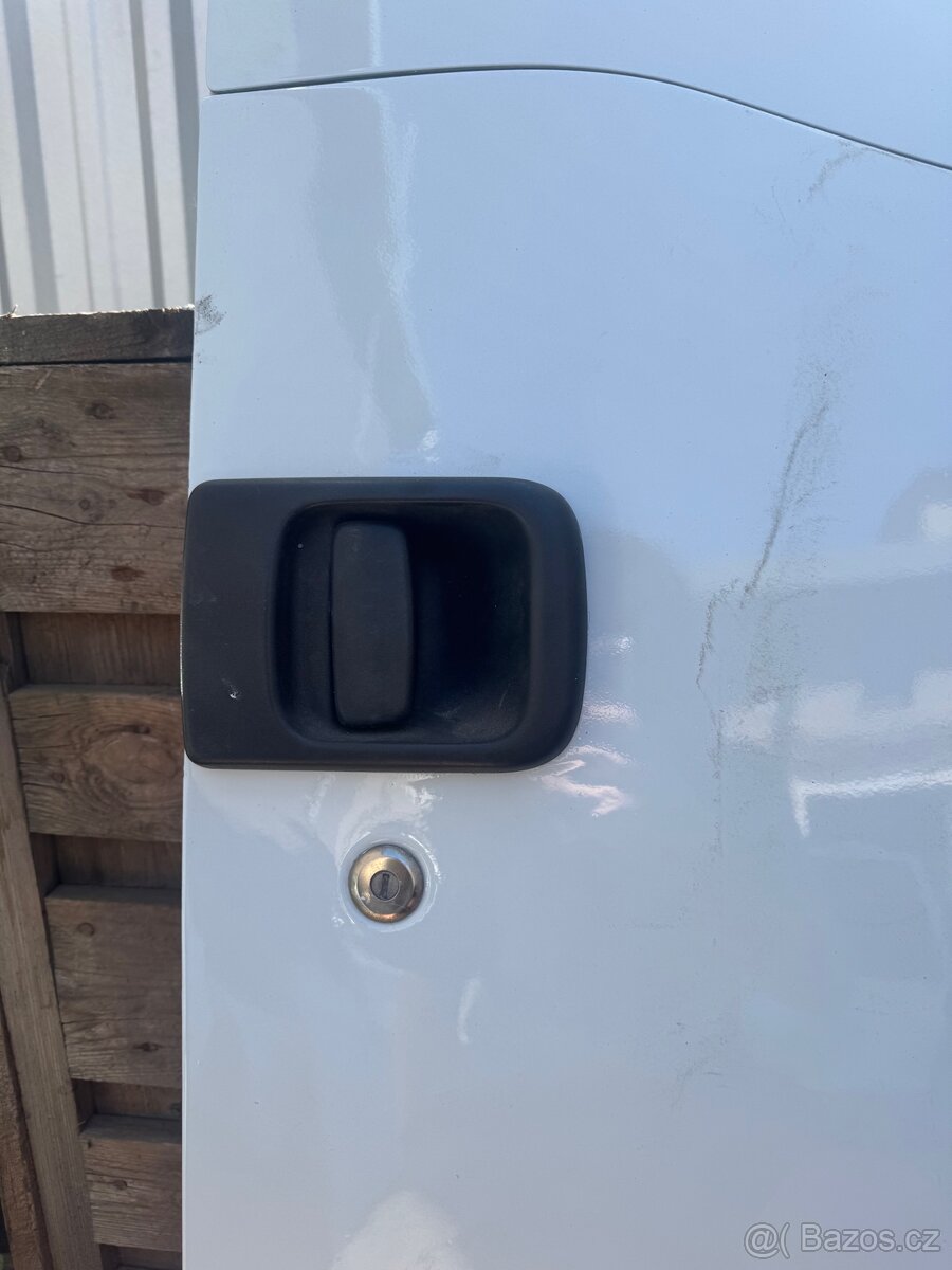 Renault Master, zadní páté dveře - 5