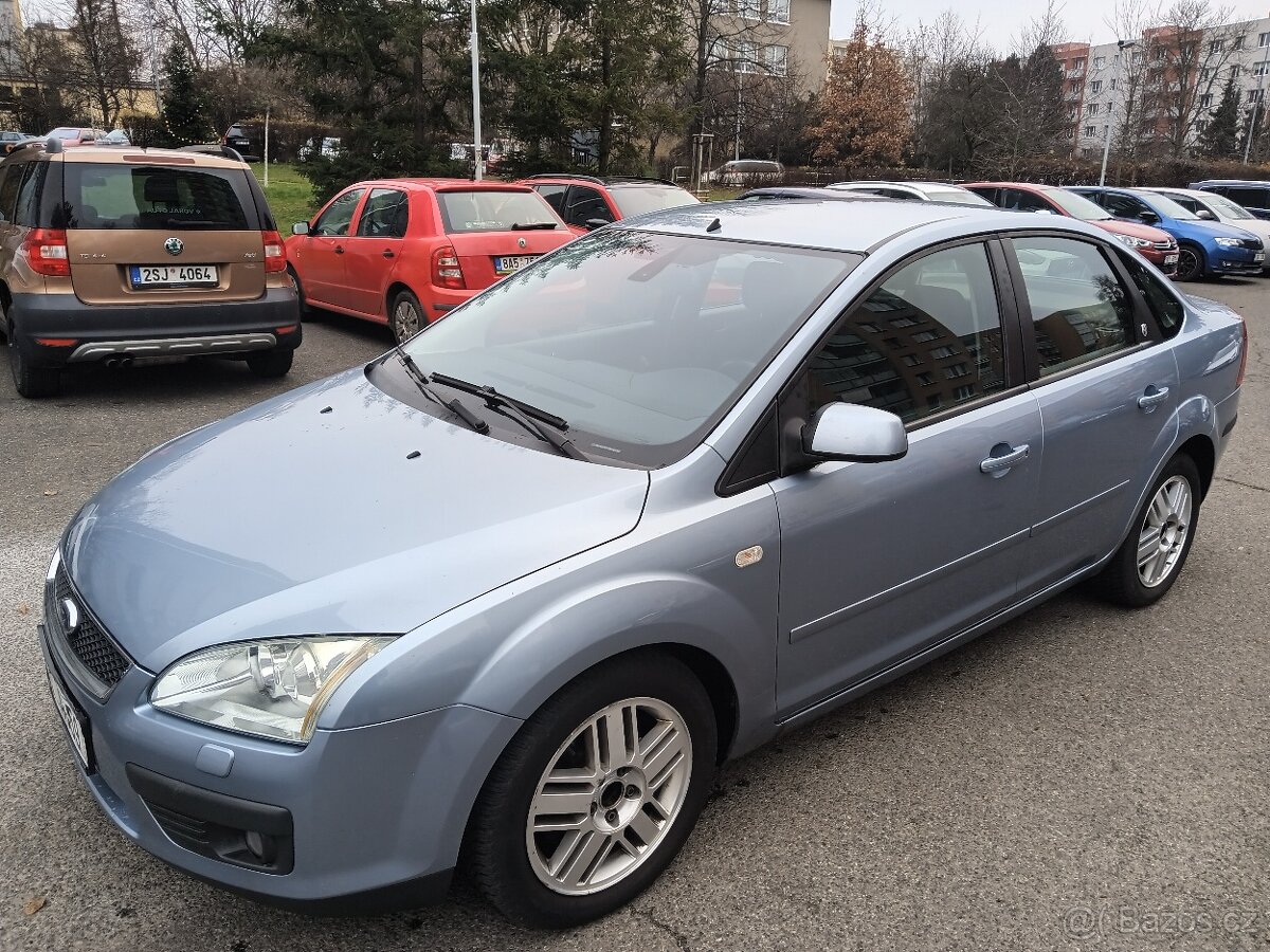 Ford Focus 1.6 16V Ghia - 5