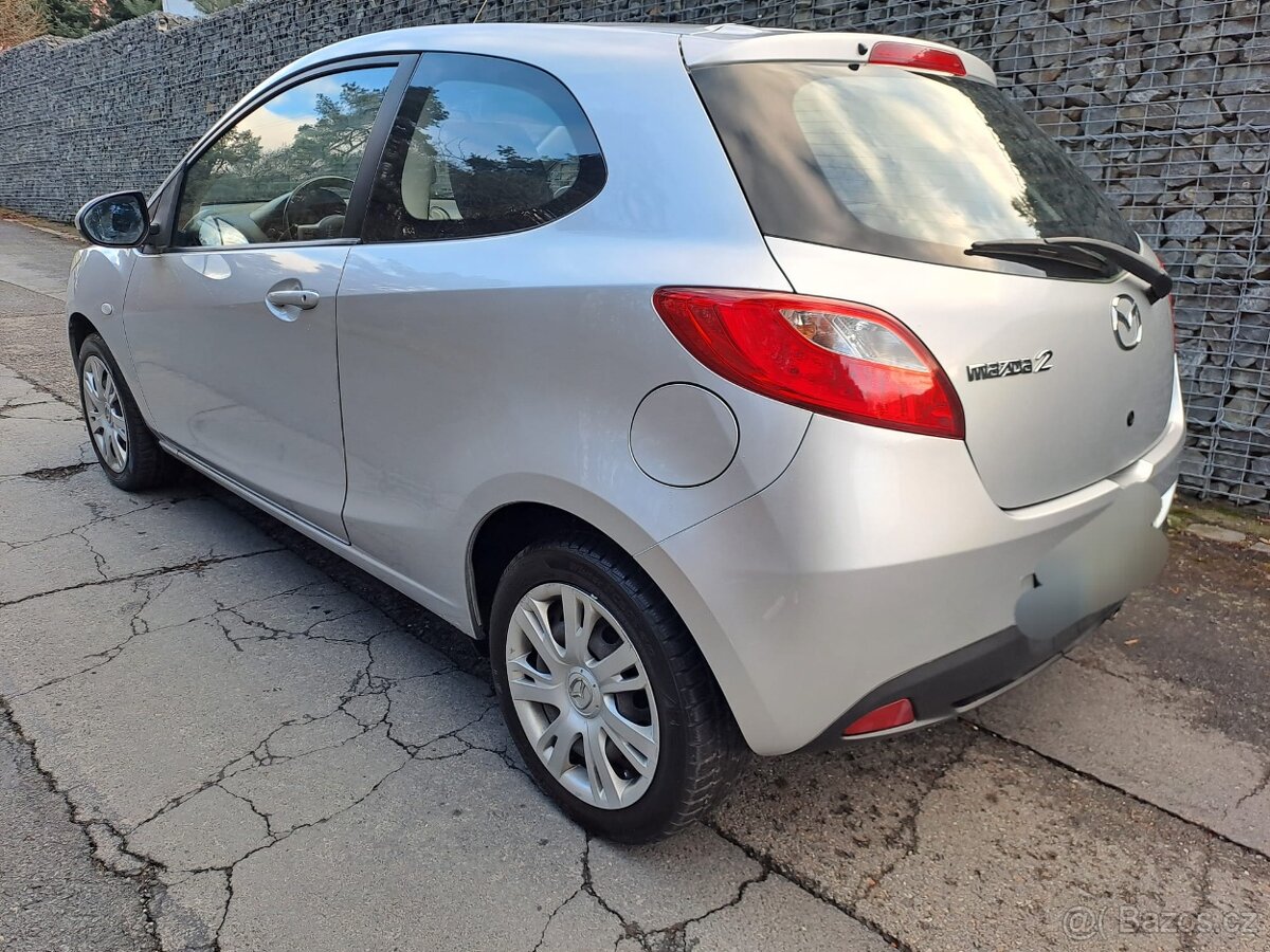 Mazda 2 - 5