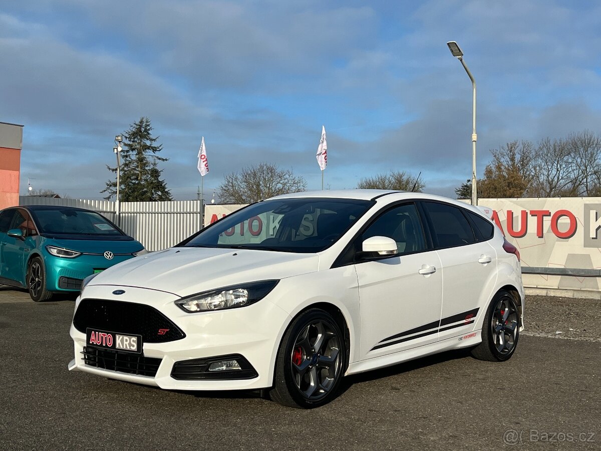 Ford Focus ST 2,0 250PS, 1.Maj,Zachovalý - 5