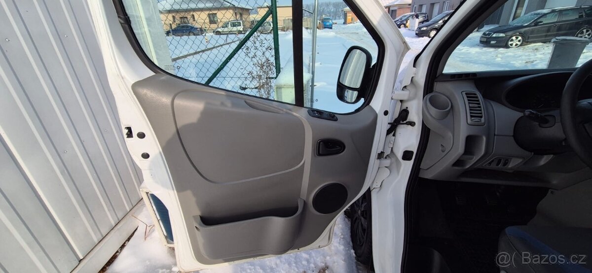 Renault Trafic 2.0cdti r.2013 - 5