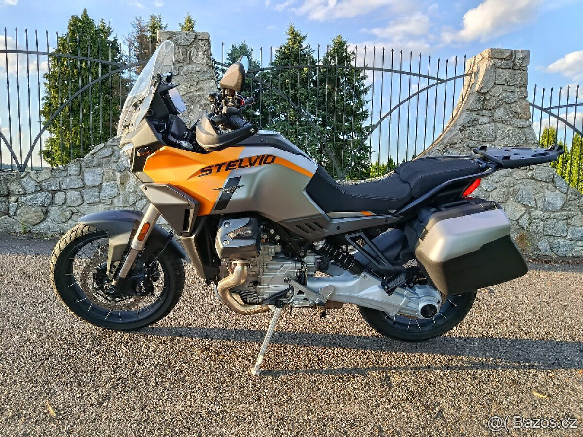 Moto Guzzi Stelvio - 5