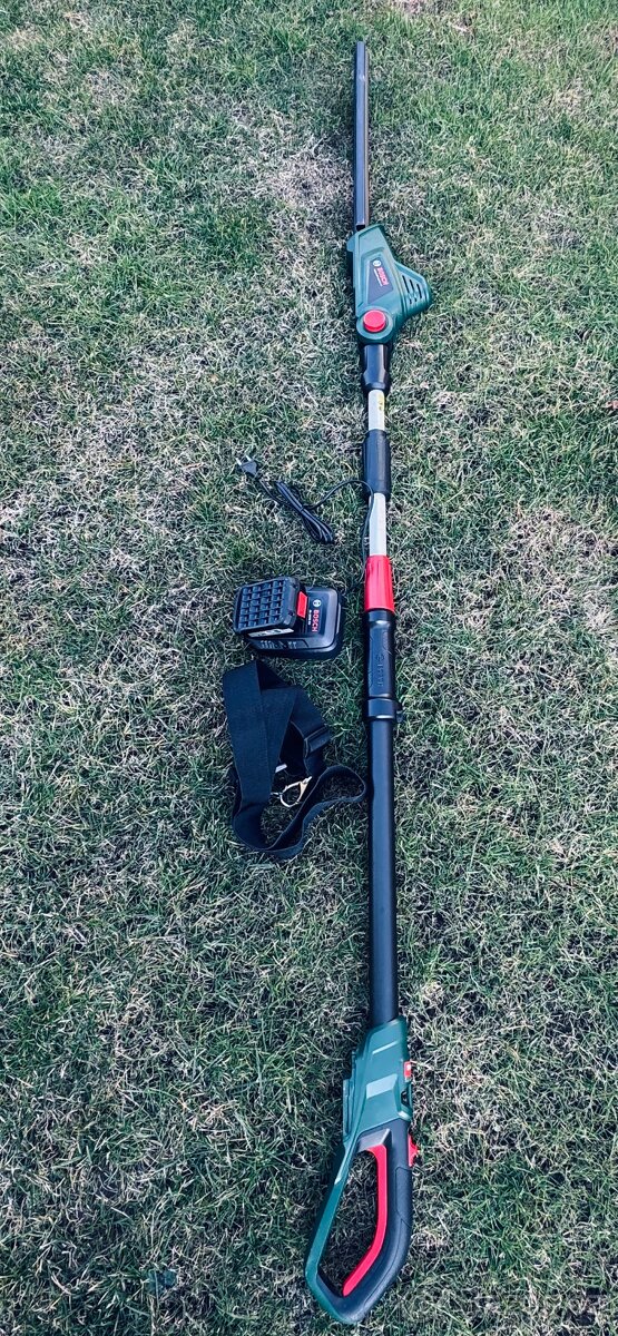 Plotostřih teleskopický Bosch baterie/nabiječka - 5