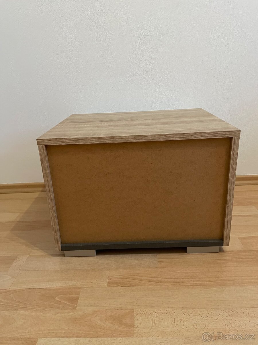 Noční stolek - 5