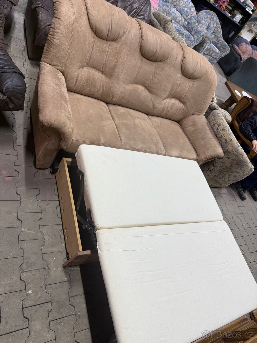 Rozkládací trojsedací souprava - 5