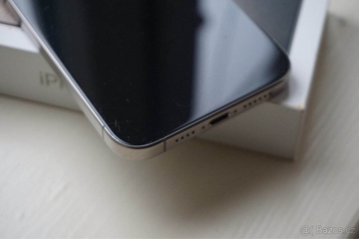 Apple iPhone 15 Pro Max 256 GB Natural Titanium - 5