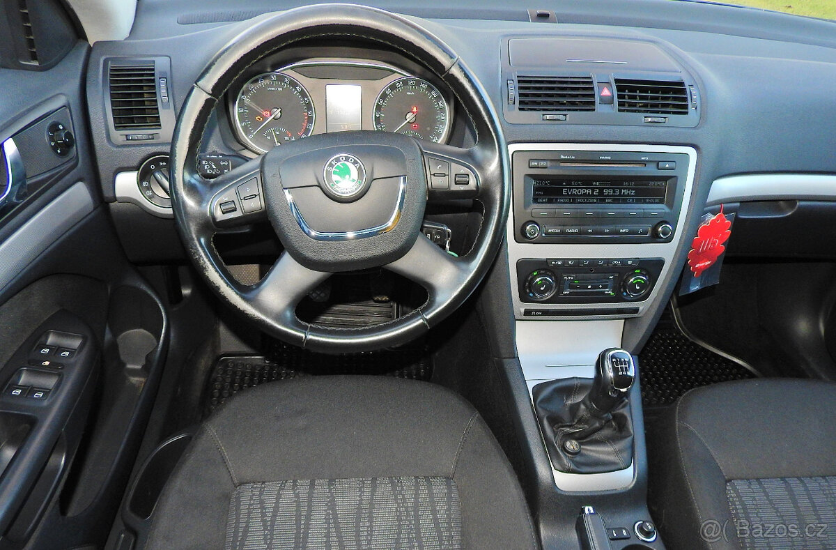 Š.Octavia II Com 2.0 TDI 103 kW,Facel.,2012,ČR,S.kn.,269 tkm - 5