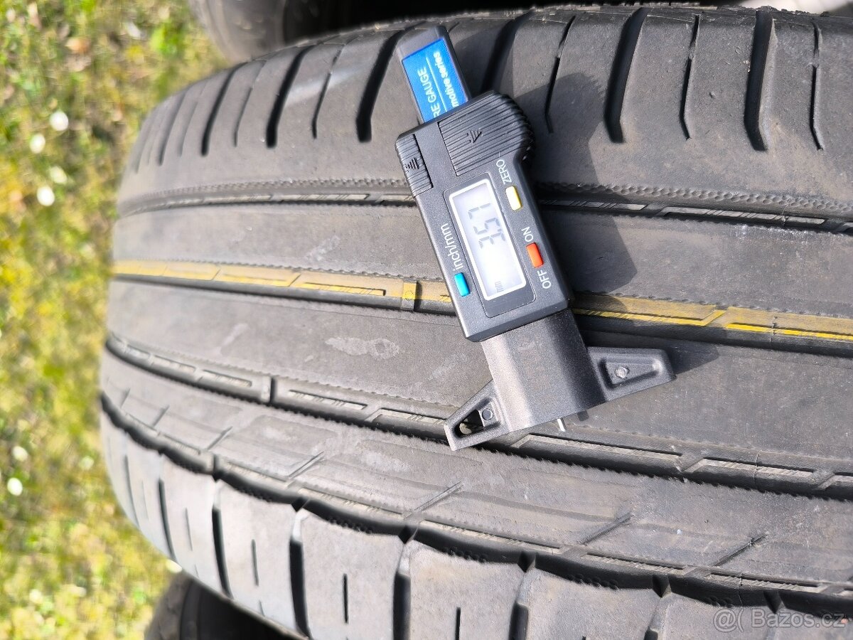 225/60/17 nokian - 5