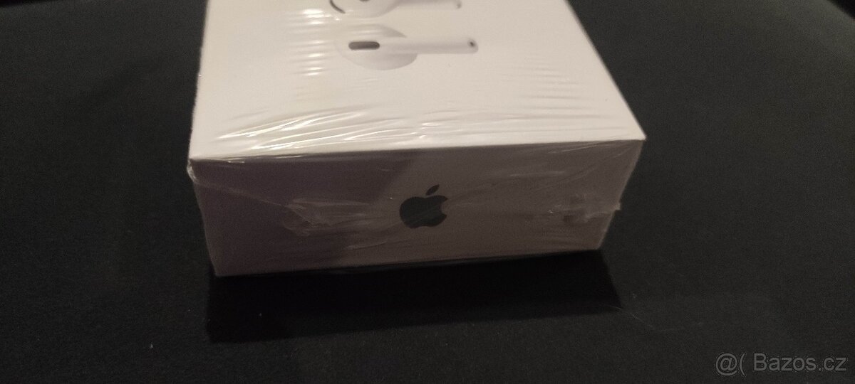 Apple AirPods 4 - 5
