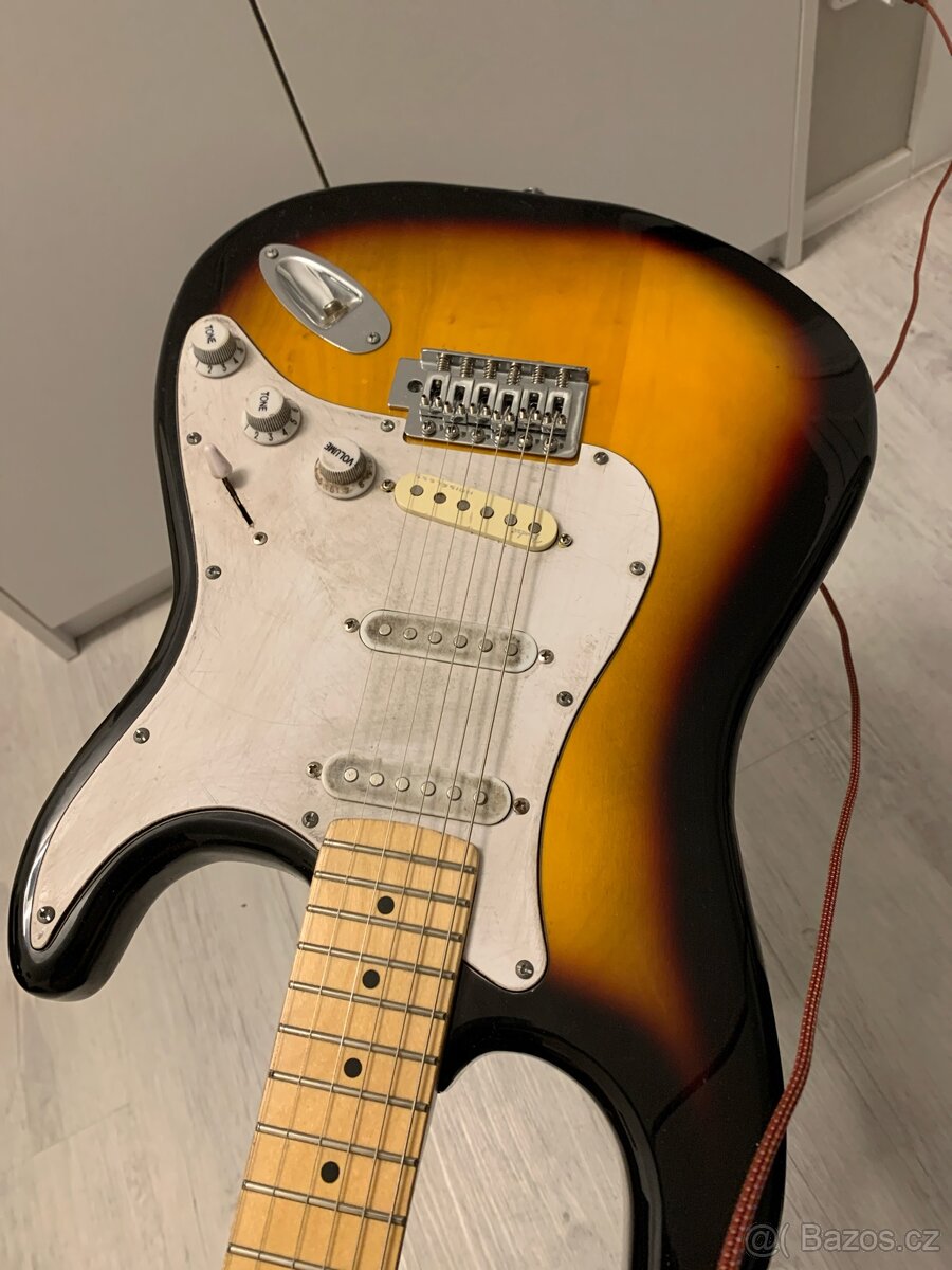 Fender Stratocaster Replika - 5