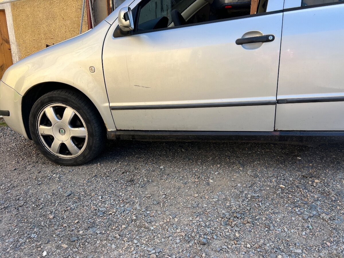 Fabie 1.9 74 kw 2002 - 5