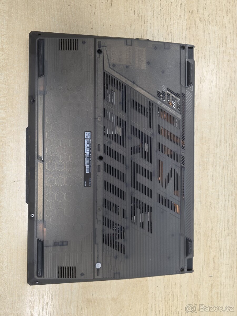 Herní notebook MSI Cyborg 15 A13V, záruka - 5