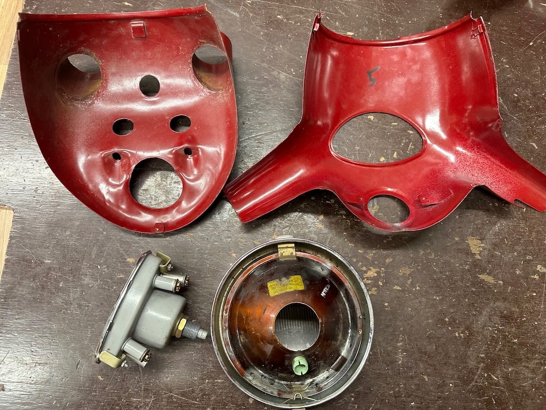 Vrchní a spodní maska, tachometr, prední svetlo, ULOŽENKA - 5