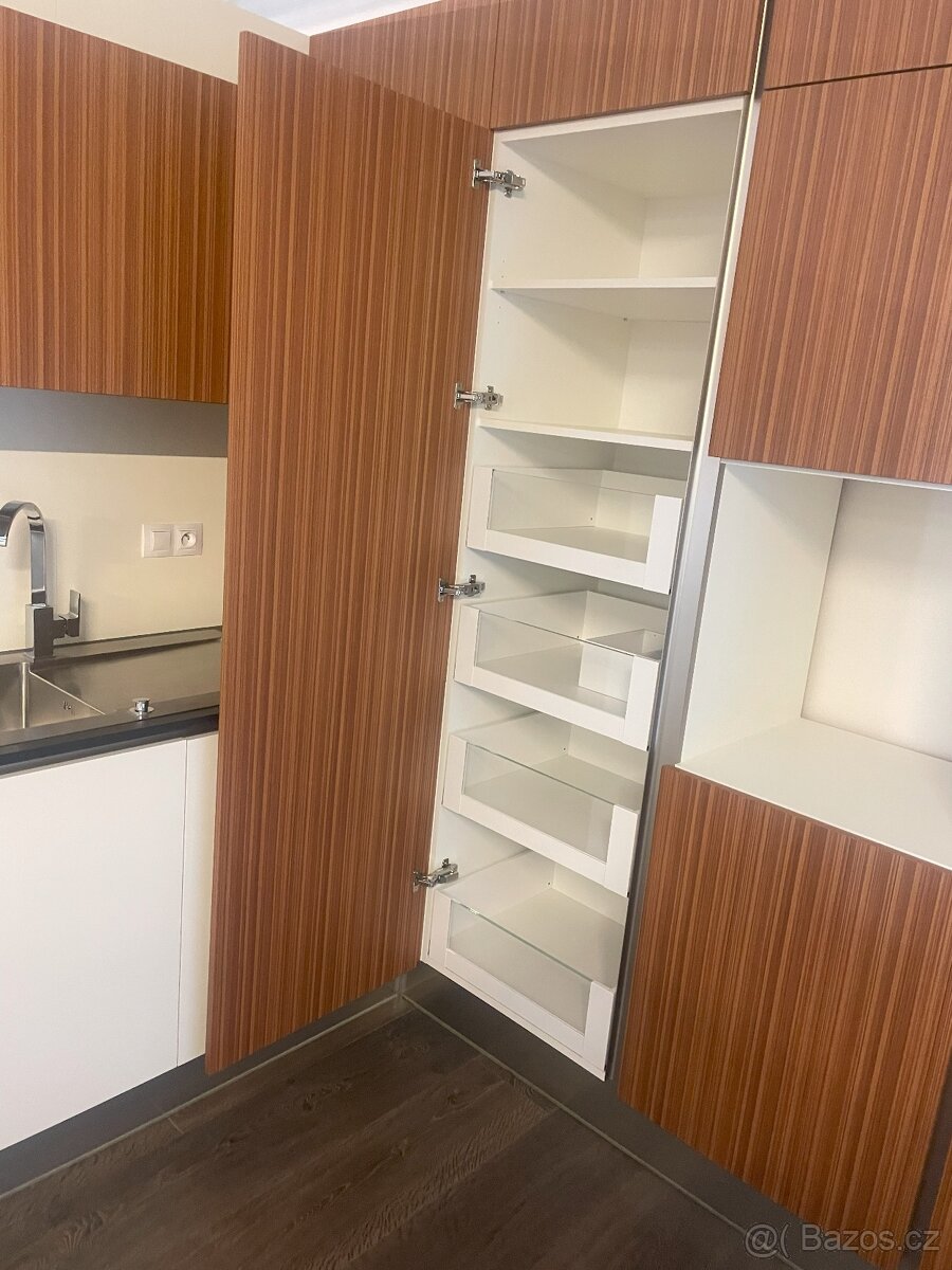 Kvalitní kuchyňská linka -NOVÁ - 5