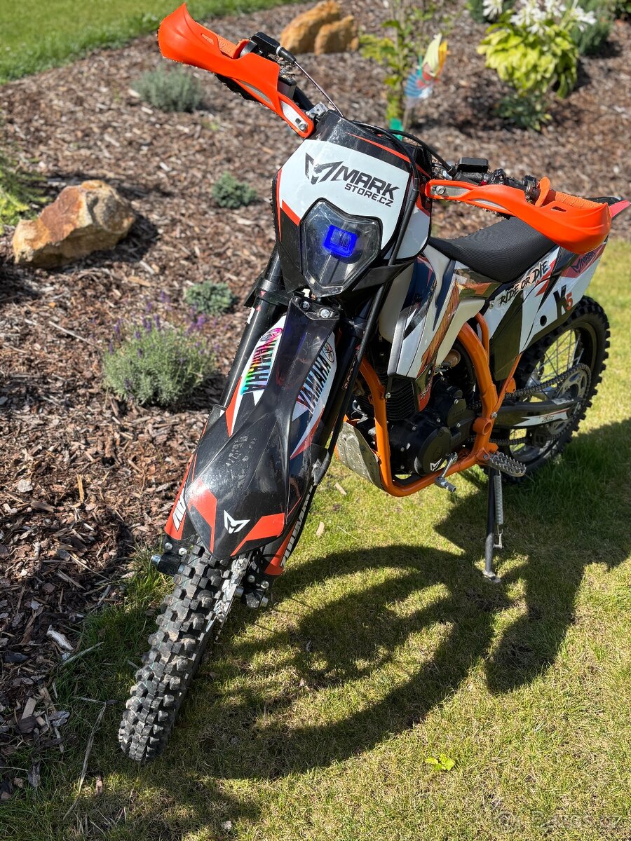 ZUMAV 250 - 5