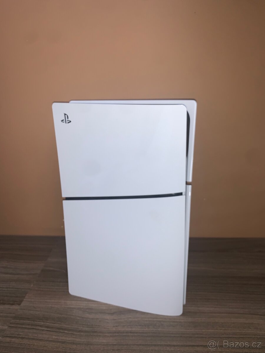 PlayStation 5 (Slim) + Call of Duty: Black Ops 6 - 5