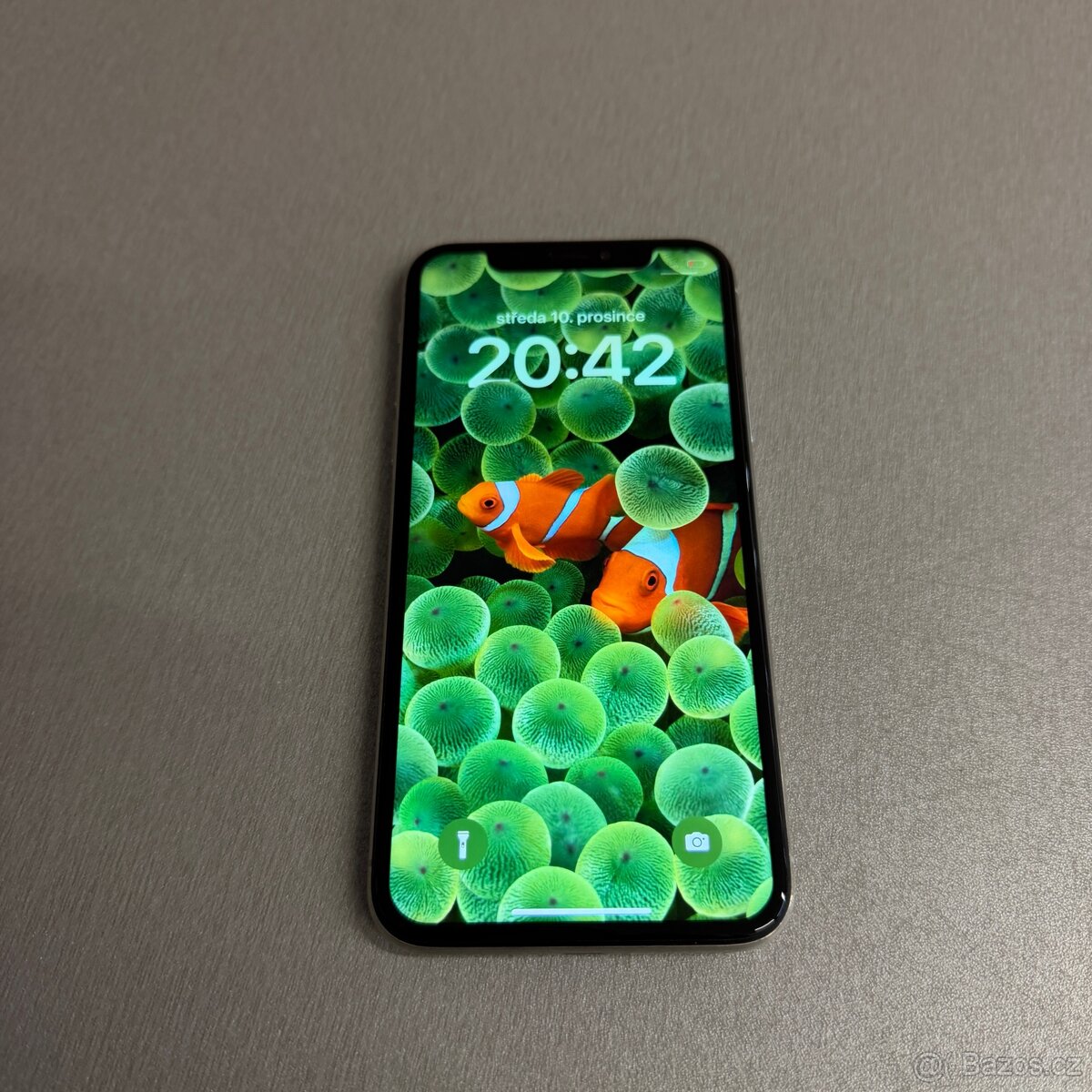 iPhone X 64GB bílý - 5