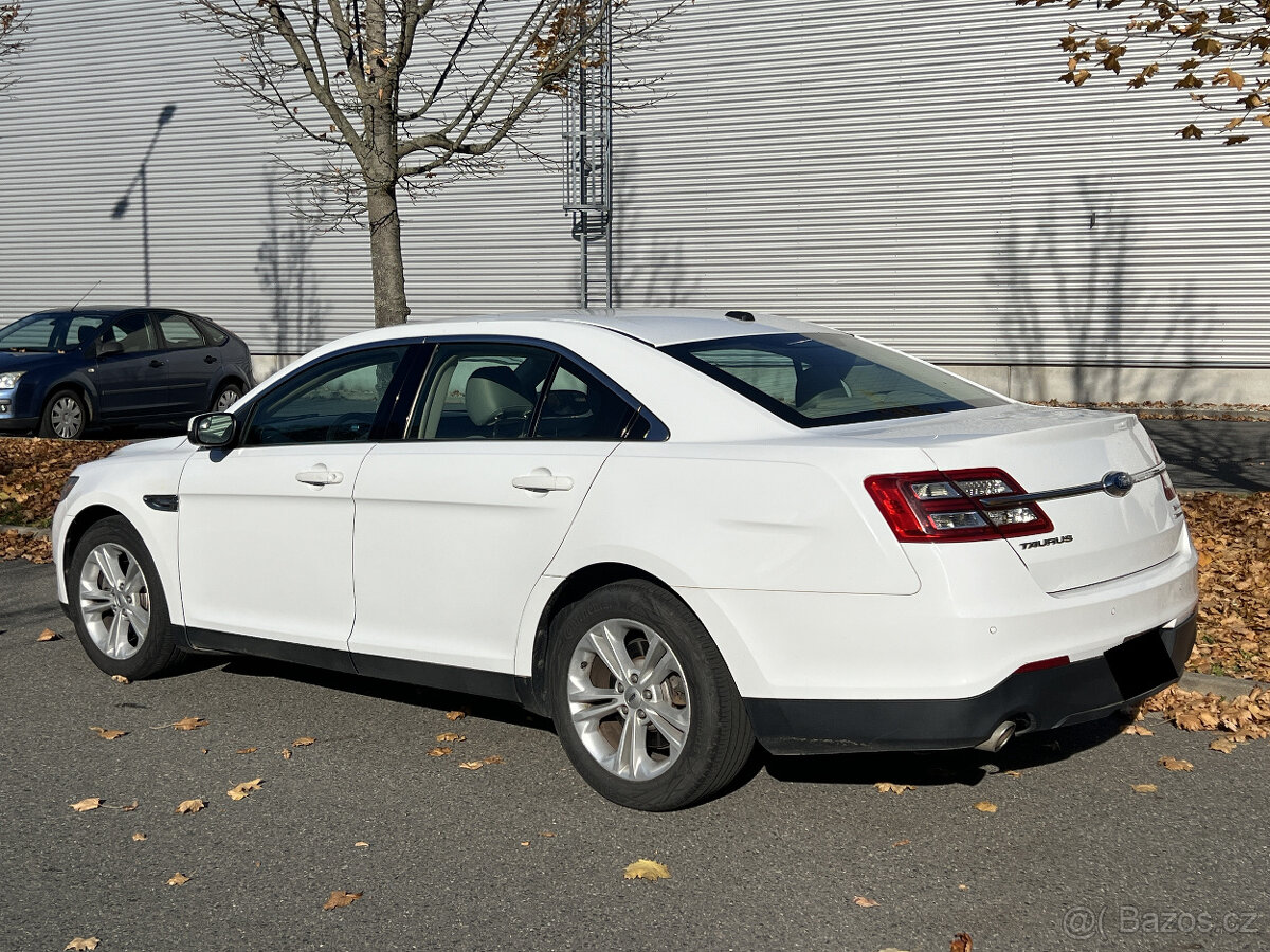 Ford Taurus 3.5V6, benzín, 2015, 1.majitel - 5