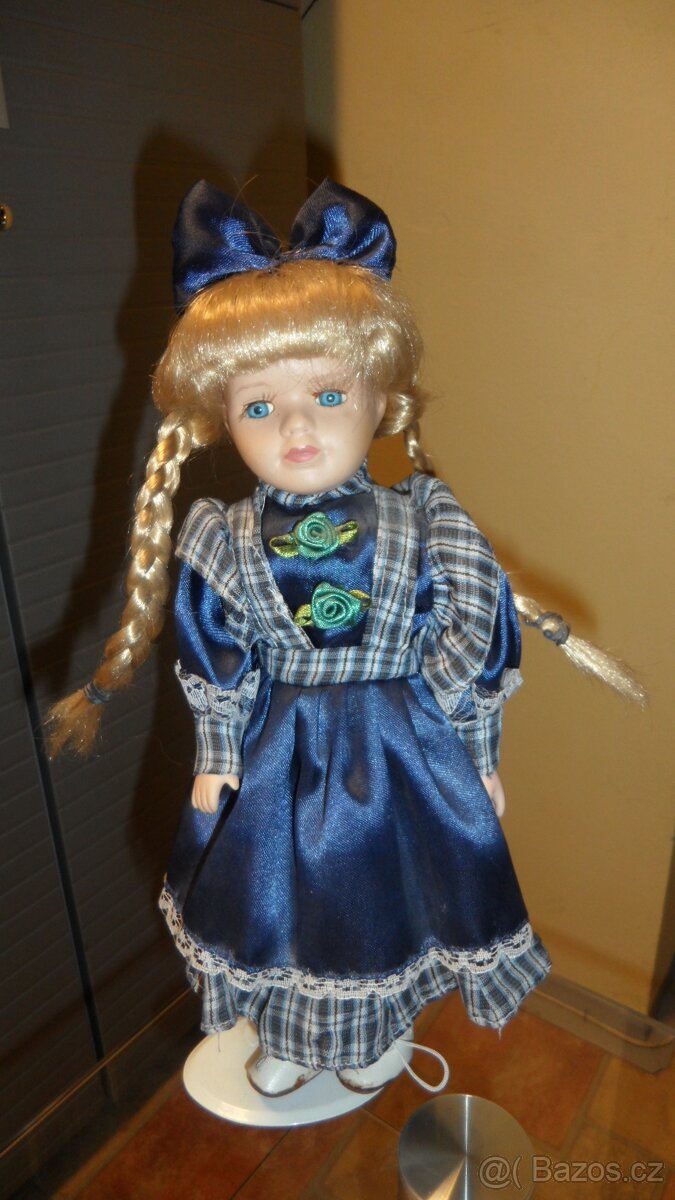 PORCELÁNOVÁ PANENKA 30CM - 5