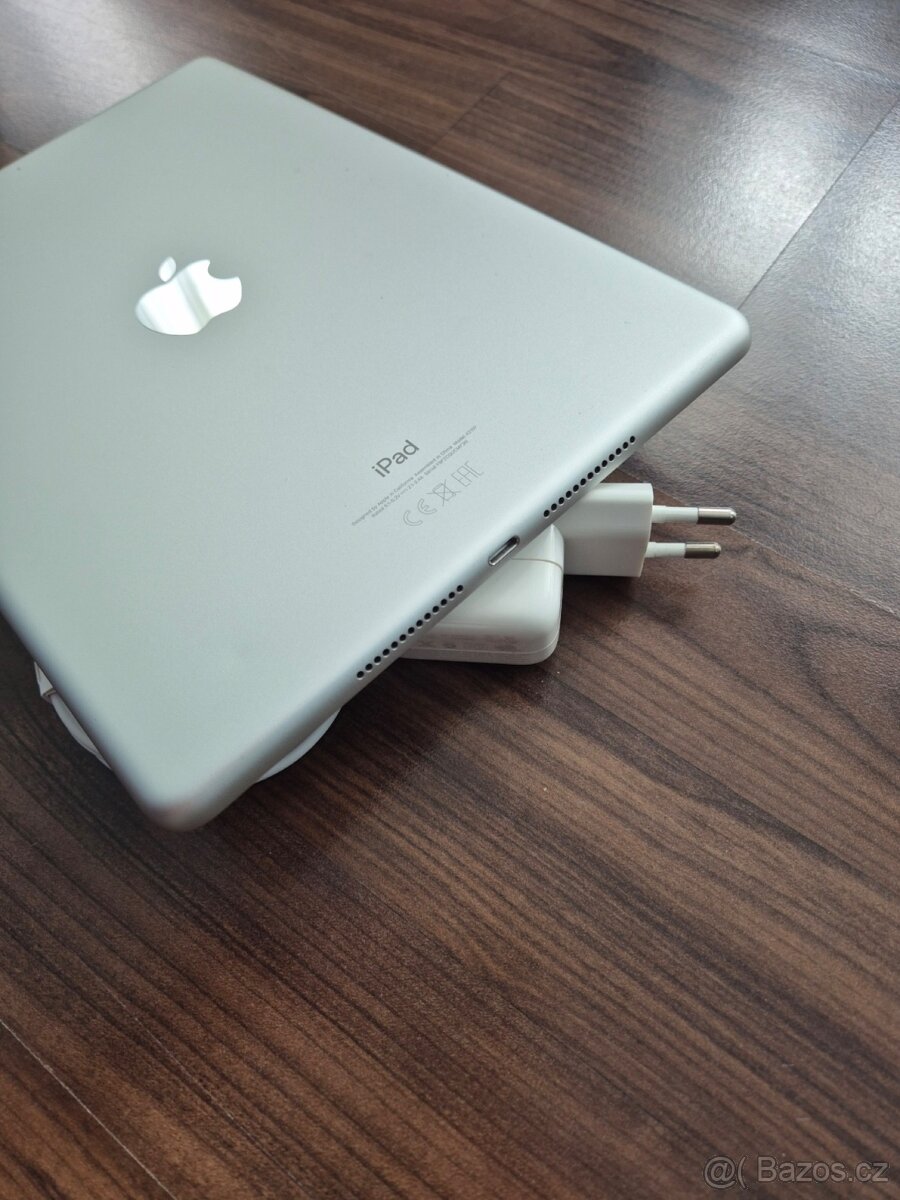 Apple iPad 7. generace 32gb - 5