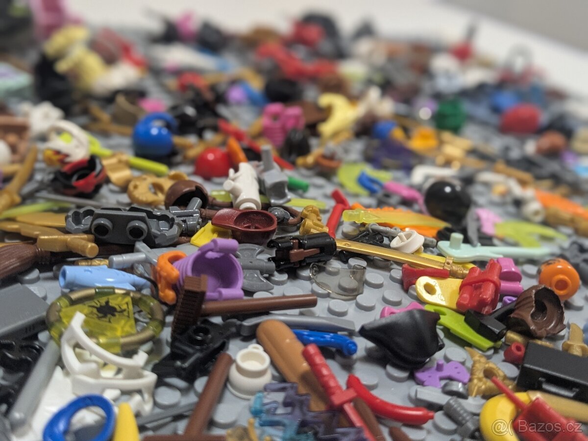 Lego doplňky k minifigurkám - 5