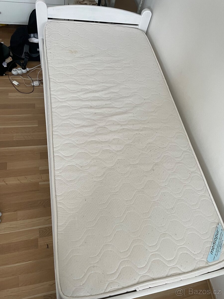 Postel 90x200 (+ matrace a rošt) - 5