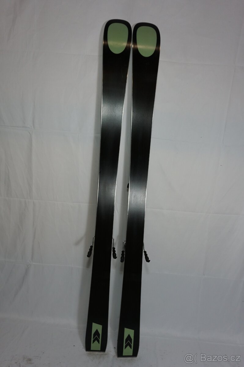 Carvingové lyže Kästle MX 83 - 5